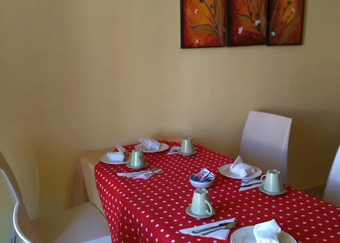 Oda ve Kahvaltı Marina 3*