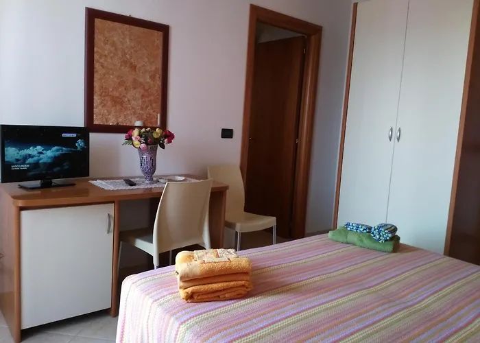 Marina Oda ve Kahvaltı 3*