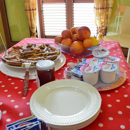 Marina Bed & Breakfast 3*