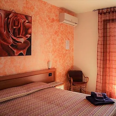 Marina فندق مبيت وإفطار 4*